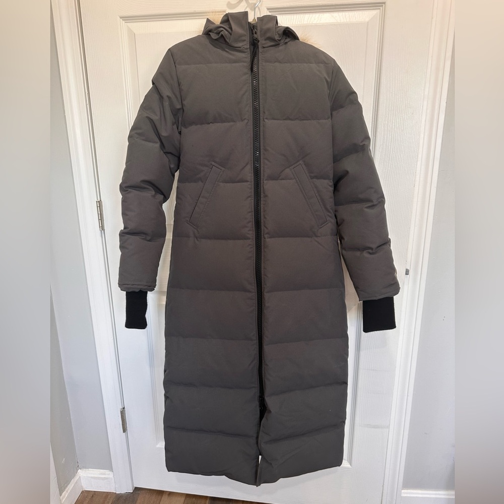 Canada Goose Ladies Mystique Down Coat Parka Graphite Gray with Fur Hood